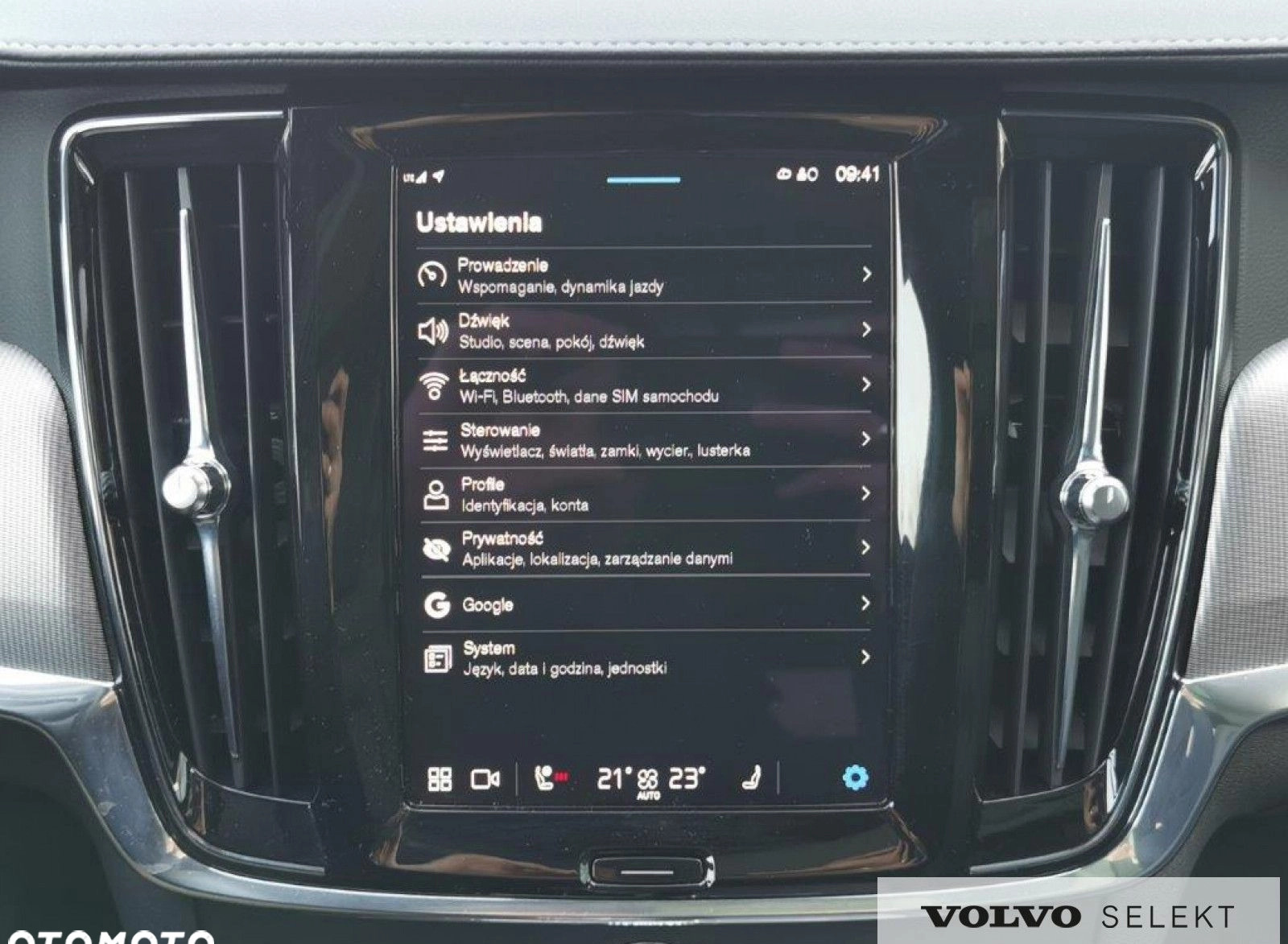 Volvo V90 Cross Country cena 299900 przebieg: 15969, rok produkcji 2023 z Warszawa małe 781